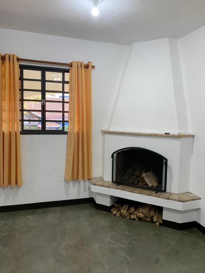 Casa Da Ines Exclusiva Para 01 Ou 02 Casais Ou Familia Monte Verde  Exteriör bild